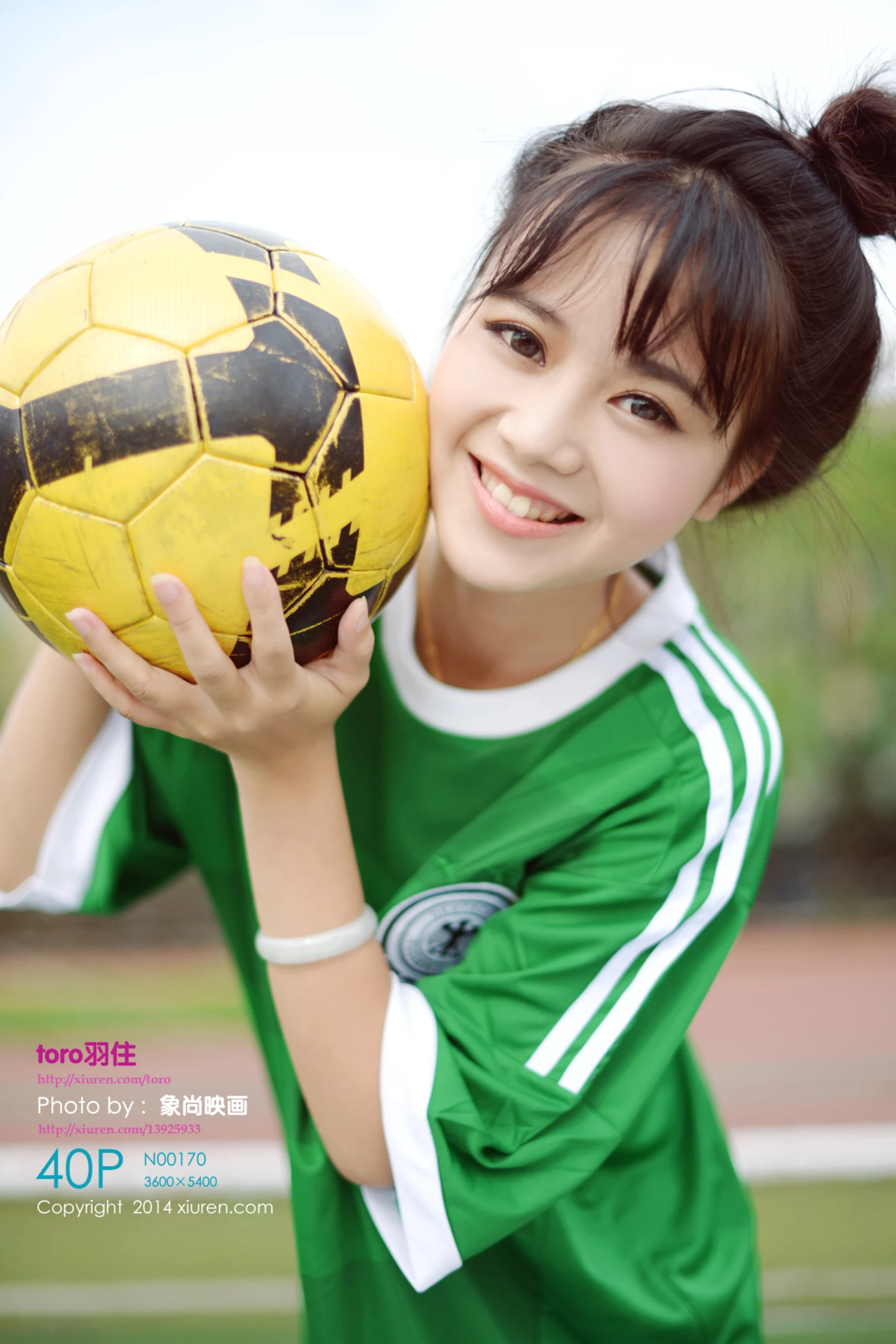 [XiuRen秀人网]No.170_邻家女神Toro羽住足球宝贝小清新唯美写真40P-秀人网 - XiuRen.Pro